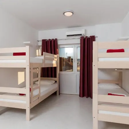 Free Bird - Bed In Four Bed Mixed 2 * Dubrovnik