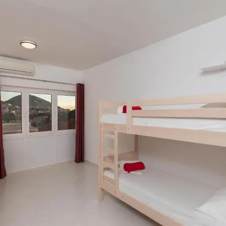 Free Bird - Bed In Four Bed Mixed 2 Tatil Evi Dubrovnik